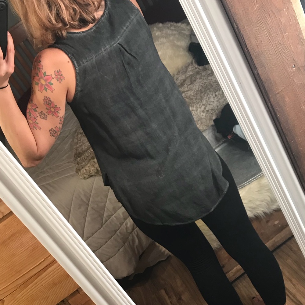 Gray Tank Top - Picture 3 of 5